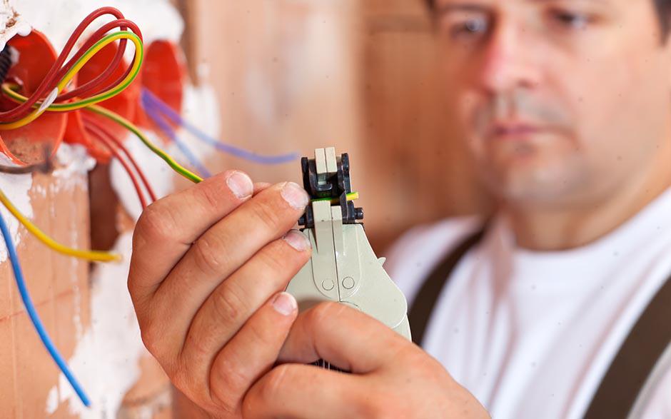recherche travail électricien bâtiment Maisons-Laffitte
